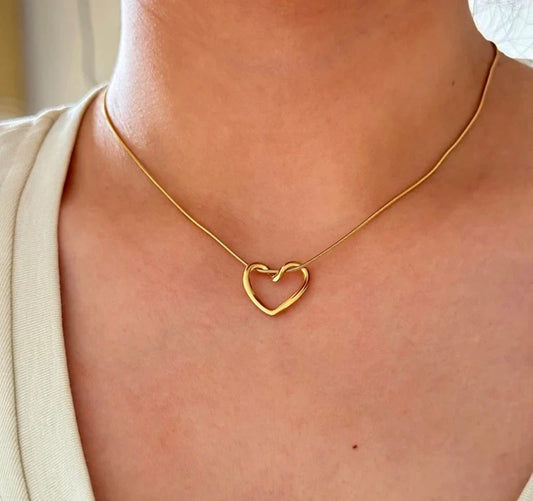 Trendy Heart Hollow
Necklace