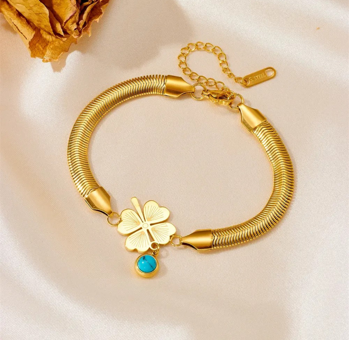 Evil's Eye Leaf Charm
Snake Chain Bracelet