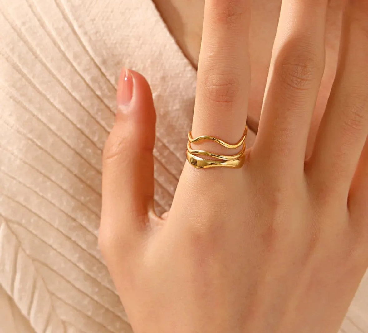 The Interweaving
Ring