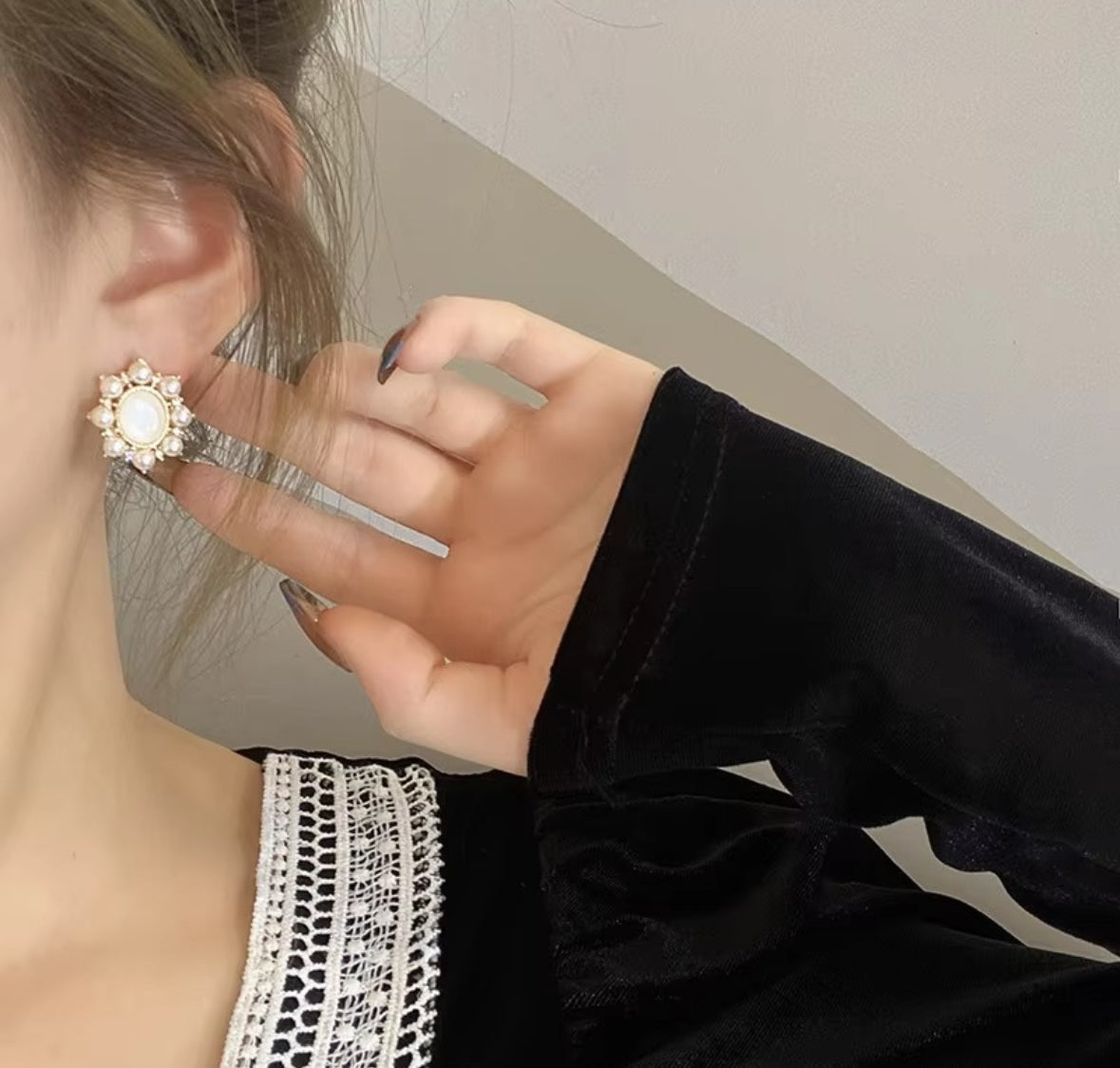 Opal Pearl Circle
Stud Earrings