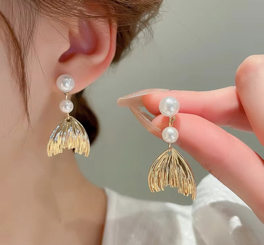 Metal Pearl Fishtail
Drop Earrings