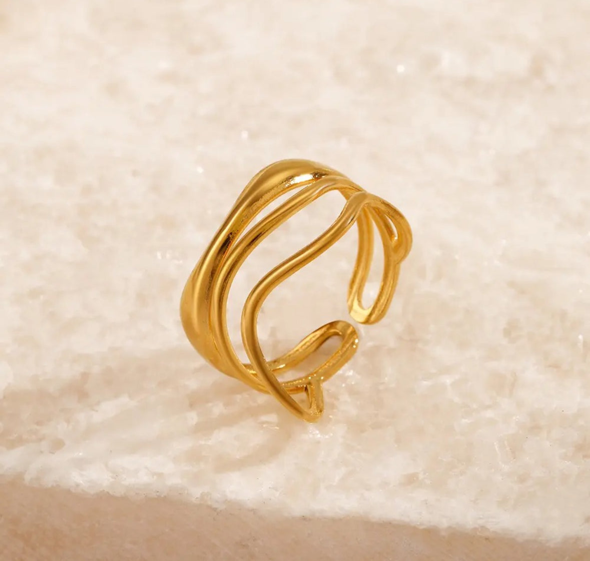 The Interweaving
Ring
