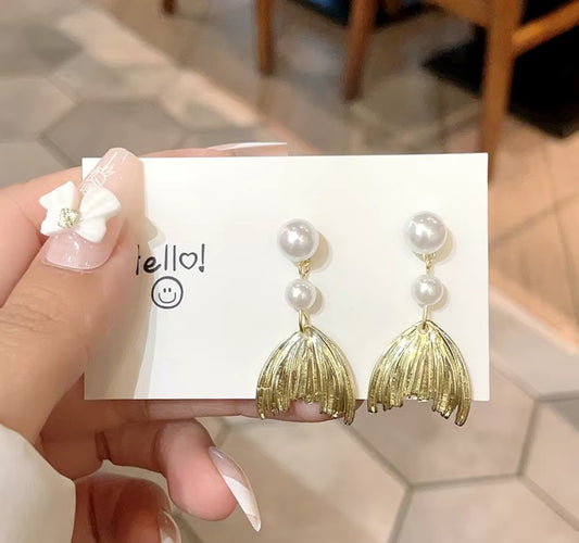 Metal Pearl Fishtail
Drop Earrings
