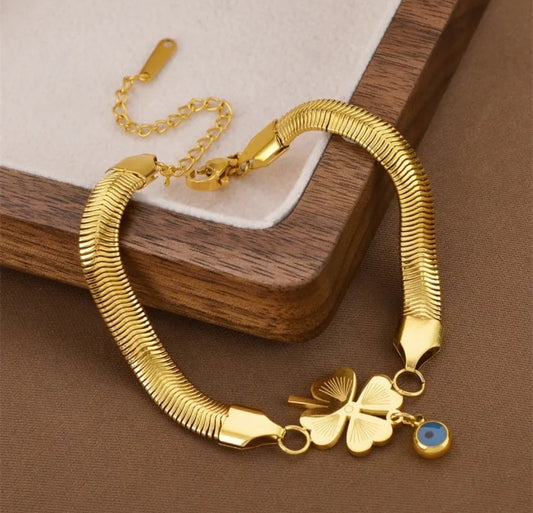 Evil's Eye Leaf Charm
Snake Chain Bracelet