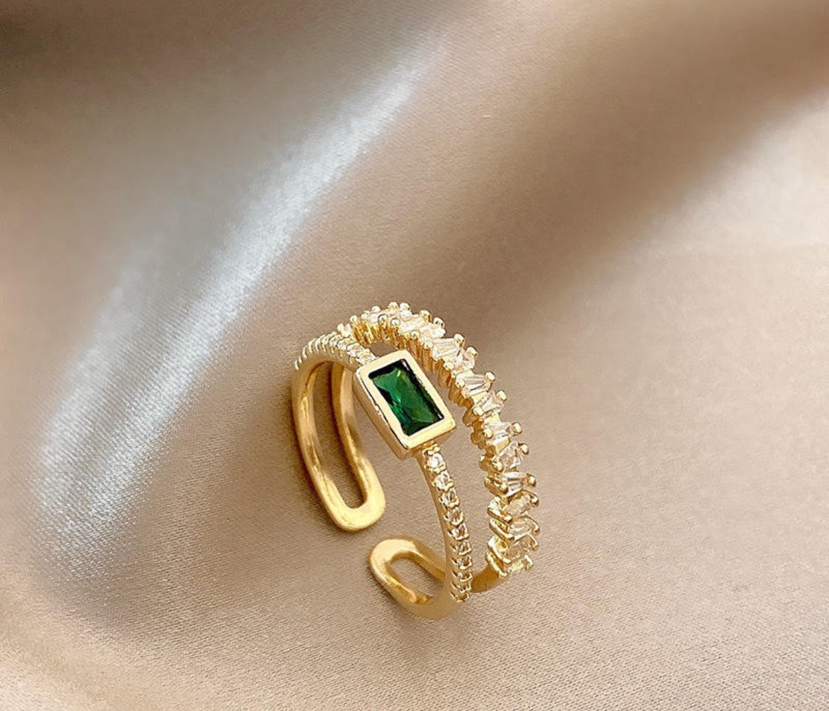 Green Emerald & Stone Studded Finger Ring