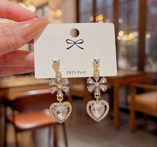 Rhinestone
Snowflake Heart Drop Long Earrings