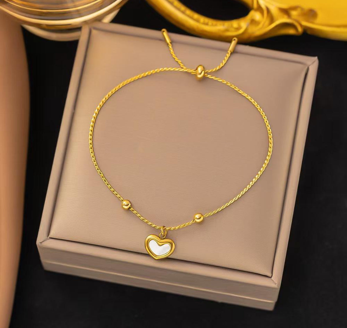 Rope Chain Heart
Bracelet