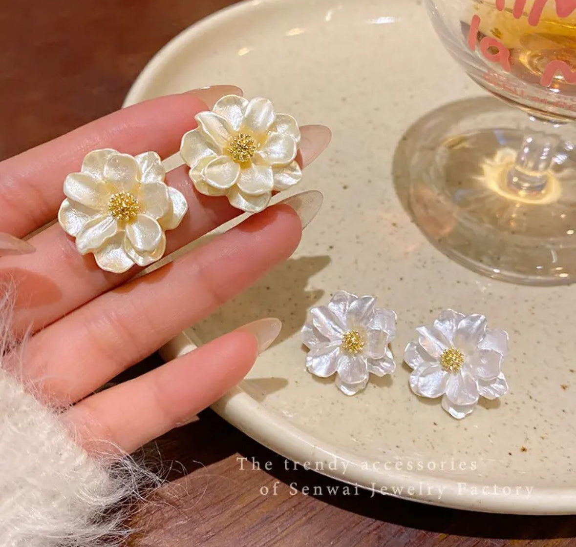 Sweet Camellia Stud Earrings