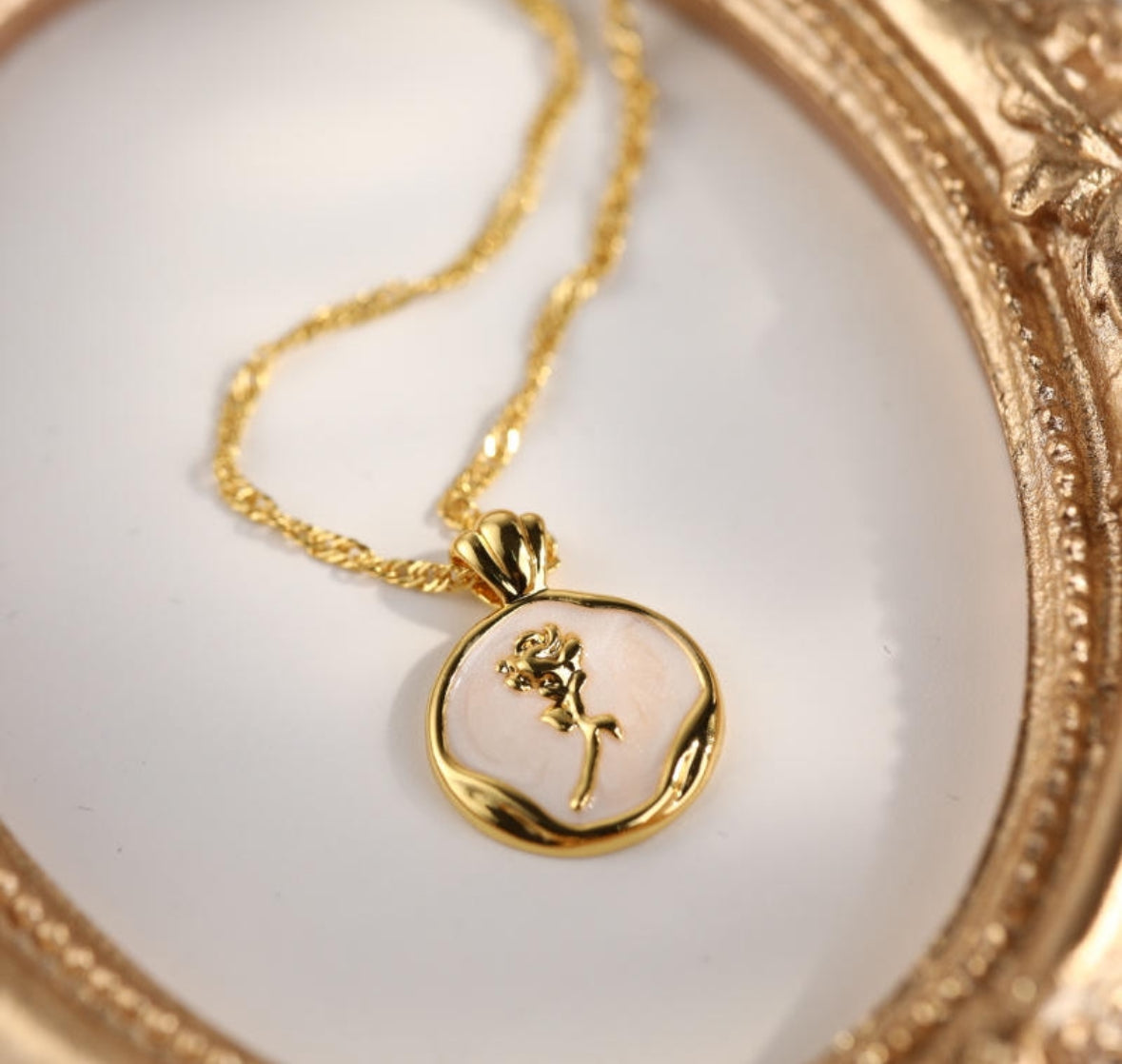 Rose Enamelled
Pendant With Trited Style Chain
Necklace