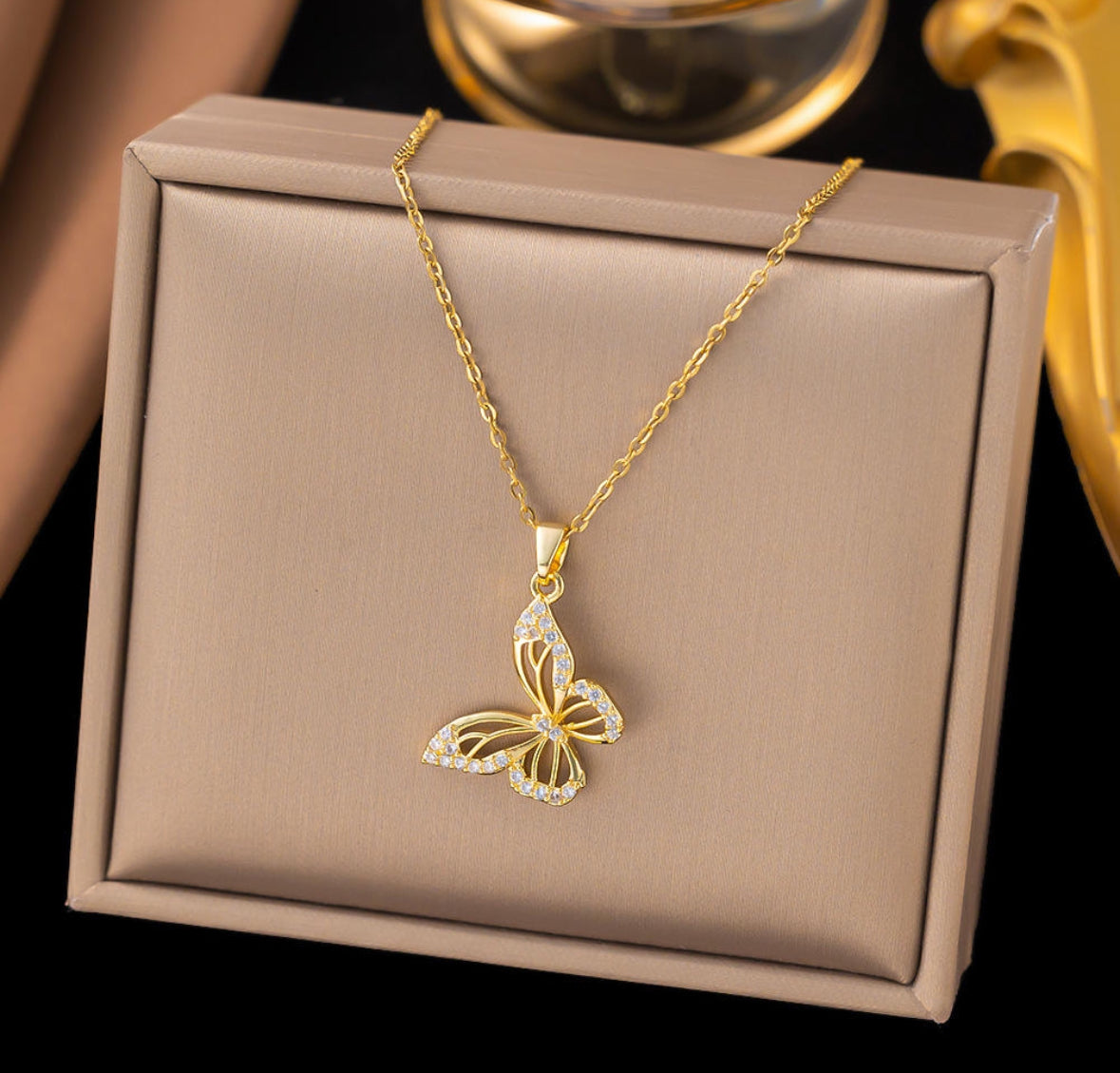 Hollow Butterfly
Necklace