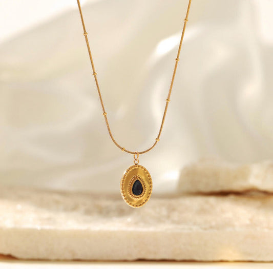 Black Tear Drop Stone Pendant Necklace