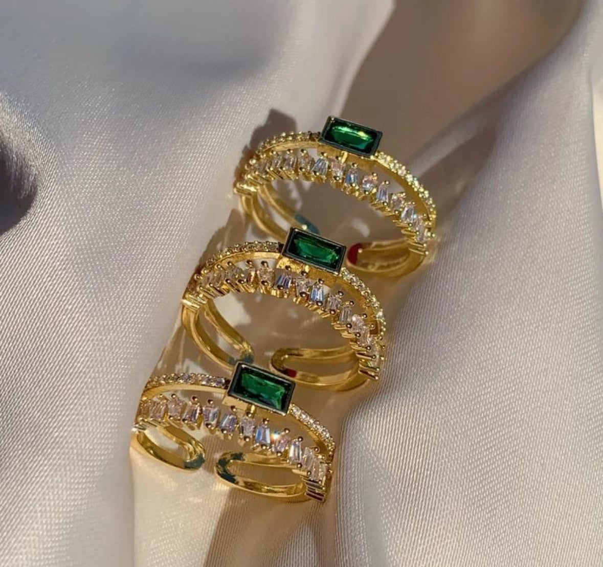 Green Emerald & Stone Studded Finger Ring