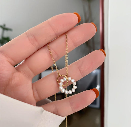 Pearl Interlocked
Rings Necklace