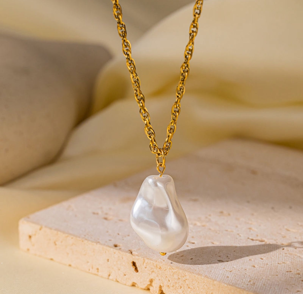 Freshwater Pearl
Necklace